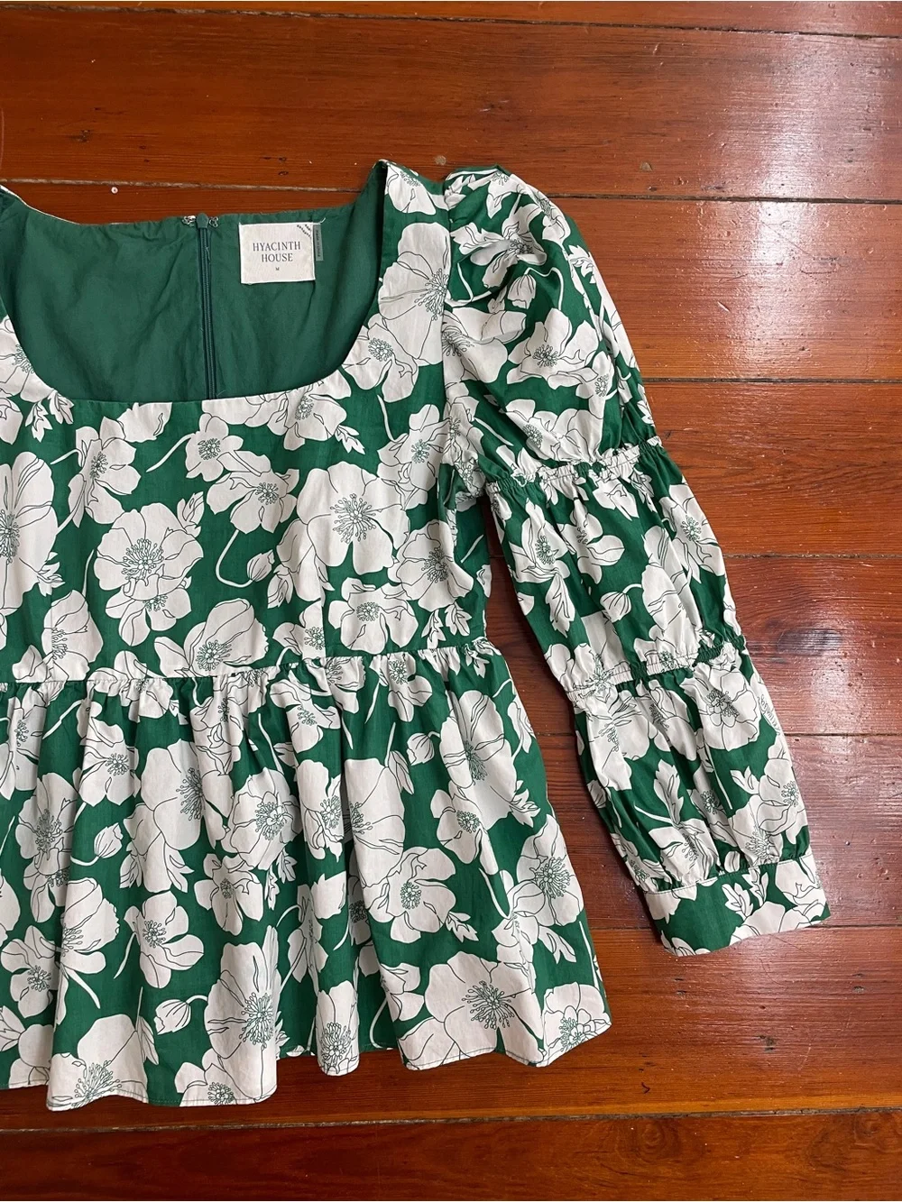 Tuckernuck Hyacinth House Green Floral Clemons Cotton Peplum Top Sz M 💛🎀